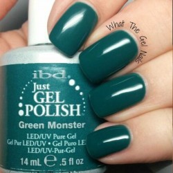 ibd Kalıcı Oje renk adı: Green Monster (koyu yeşil)