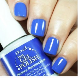 ibd Kalıcı Oje renk adı: Riviera Rendezvous (koyu mavi)